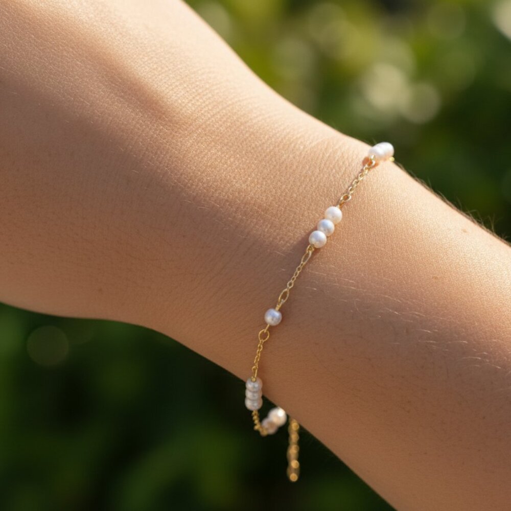 "Trendy Bracelet for Girls & Women – Cute, Adjustable & Gift-Ready | MLCRC1200